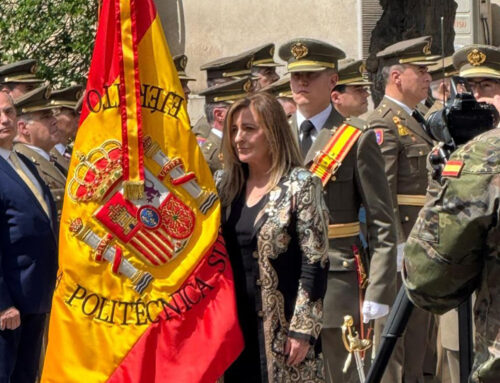La Prof.ª María Paz García-Vera madrina de la entrega de la Enseña Nacional a la Escuela Politécnica Superior del Ejército (ESPOL)